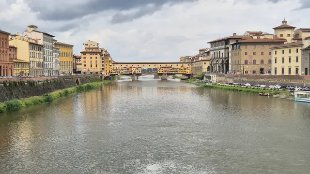 02.06.2026 von Ponte alle Grazie Blick auf Ponte Vecchio