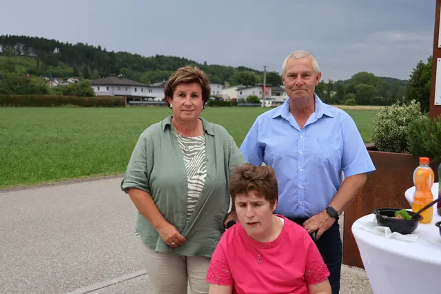 Familie Baumgartner mit ihrer Tochter Linda | Foto: MeinBezirk/Constance Haslberger