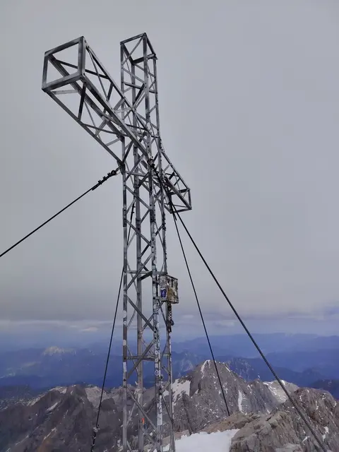 Hoher Dachstein (2.995m).