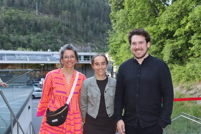 Elisabeth Steinlechner (e3 consult) mit Jasmin Vahrner und Sebastian Vicoli von RegioL.  | Foto: Elisabeth Zangerl