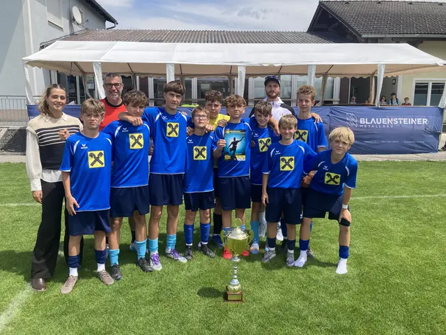 Das Team der Sportmittelschule Bad Kreuzen sicherte sich den Siegerpokal. | Foto: Mario Holzer