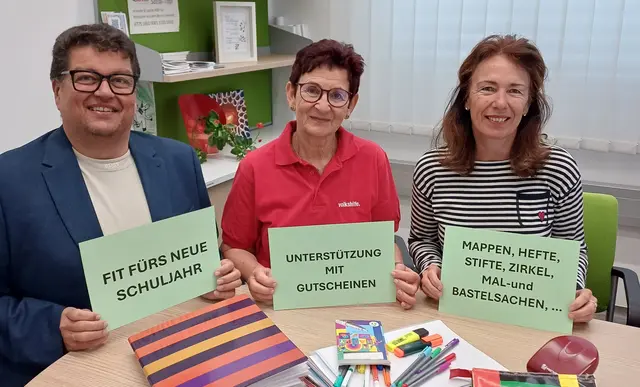 Von links: Roland Altreiter (Pfarre), Ulrike Steininger (Volkshilfe) und Renate Leitner (Sozialservice). | Foto: Sozialservice