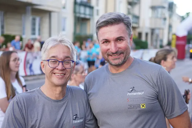 Harald Gruber ließ sich mit Dieter Schneider ablichten.