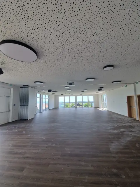 Es gibt einen Veranstaltungssaal, wo 300 Personen Platz finden. | Foto: Gemeinde Hirschegg-Pack