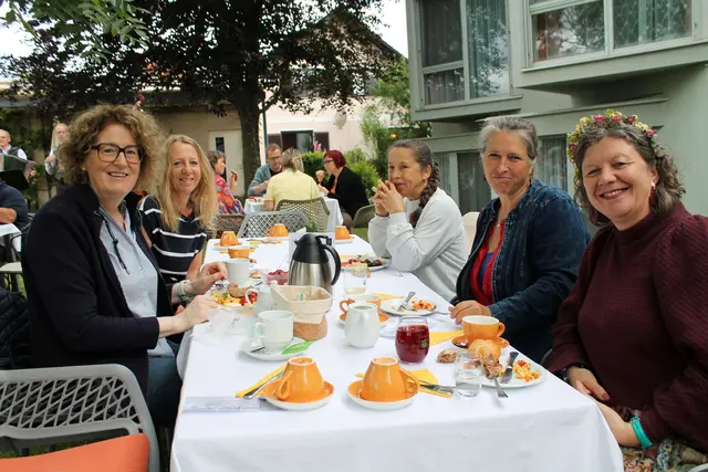 Zahlreiche Gäste genossen einen stimmungsvollen Vormittag im AndersOrt Haus der Frauen.  | Foto: AndersOrt Haus der Frauen 