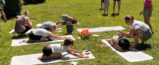 Beim Bewegungsfest können Kinder unter anderem Yoga ausprobieren.  | Foto: Stadtgemeinde Freistadt