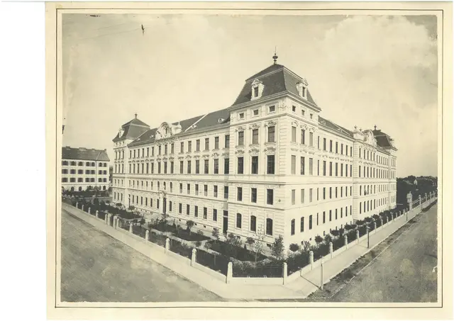 Seit 1900 sind die Ursulinen in der Leonhardstraße angesiedelt.