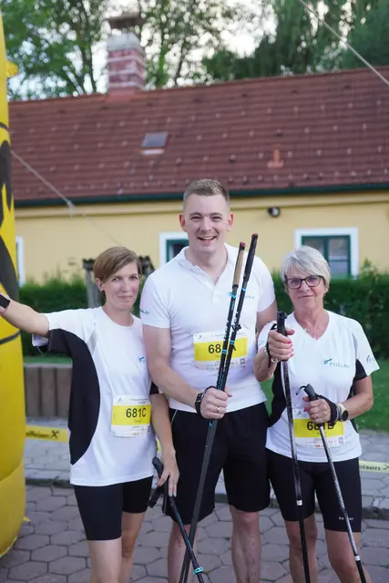 Bianca Bredl im Walking-Team mit Stephan Hanny und Irene Hofer.