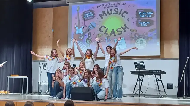 Die dritte Auflage des "Music Clash" der Mittelschule Riedau lockte zahlreiche Besucher an und sorgte für einen unvergesslichen Abend voller Musik, Tanz und Akrobatik. | Foto: MS Riedau