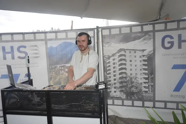 DJ Oeko sorgte für die richtige Stimmung. | Foto: MeinBezirk/Stefan Fügenschuh