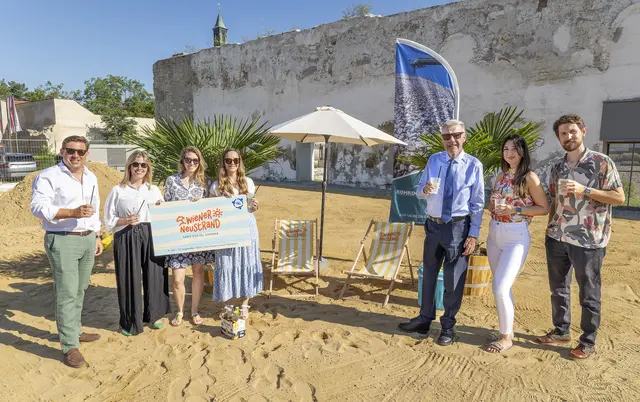 Grünraum-Leiter Florian Fux, Christina Sischka, Sarah Voit, Bianca Pöcho, Bürgermeister Klaus Schneeberger, Teodora Lukic und Manuel Hagen. | Foto: Stadt Wiener Neustadt/Weller