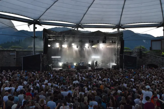 Zum 30. Jubiläum wünschen sich die Sportfreunde Stiller auf ihrem neuen Album selbst "Happy Birthday!".  | Foto: Barbara Fluckinger