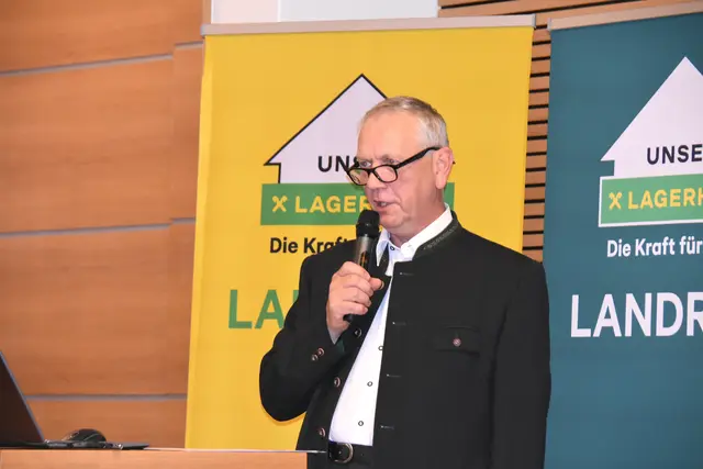 Obmann Stefan Harrer führte durch den Abend. | Foto: MeinBezirk/Helmut Riedl