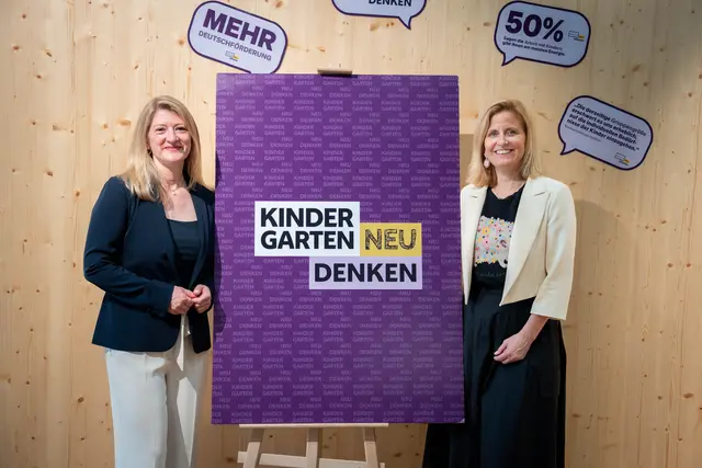 Reform bei Gruppengröße, Sprachproblemen und Arbeitszufriedenheit im Kindergarten: Bettina Emmerling (Neos, l.) und Astrid Pany (SPÖ). | Foto: Sade Jerabek/MeinBezirk
