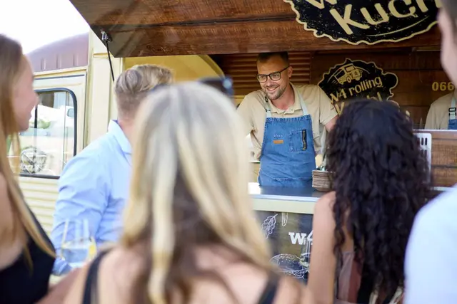 Richard Damberger kann wieder lachen: Nach dem Konkurs der "Genusskuchl Catering GmbH" in Horn ist die Fortführung beschlossen. | Foto: "Genusskuchl Catering GmbH"