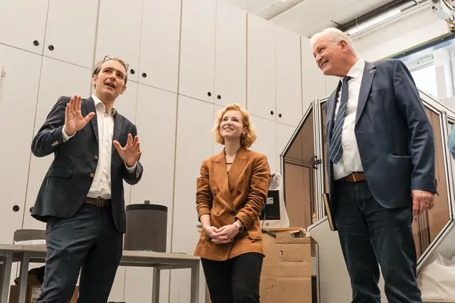 Universitätsprofessor Romaner, Bundesministerin Holzleitner und Rektor Moser sprachen über aktuelle Entwicklungen in Forschung und Lehre sowie über strategische Internationalisierungsvorhaben. | Foto: Brainsworld