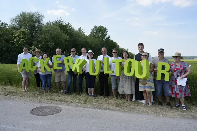 Gruppenfoto mit Buchstaben "Ackerkultour"