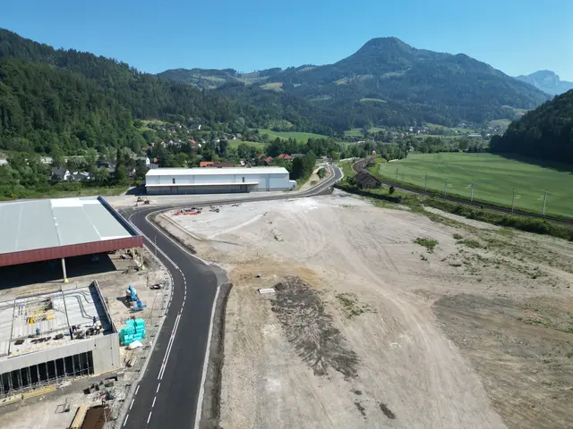Die neue Erschließungsstraße bildet die Grundlage für weitere Betriebsansiedlungen im Wirtschaftspark Frohnleiten. | Foto: Stadtgemeinde Frohnleiten