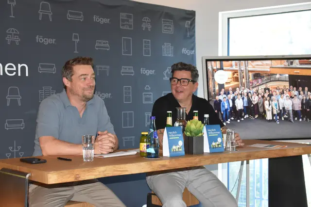 Beim 7. Föger Sommertalk sprachen Stefan Föger und Hannes Haffner über wirtschaftliche Herausforderungen, strategische Entscheidungen und die Entwicklung des Familienunternehmens in bewegten Zeiten.