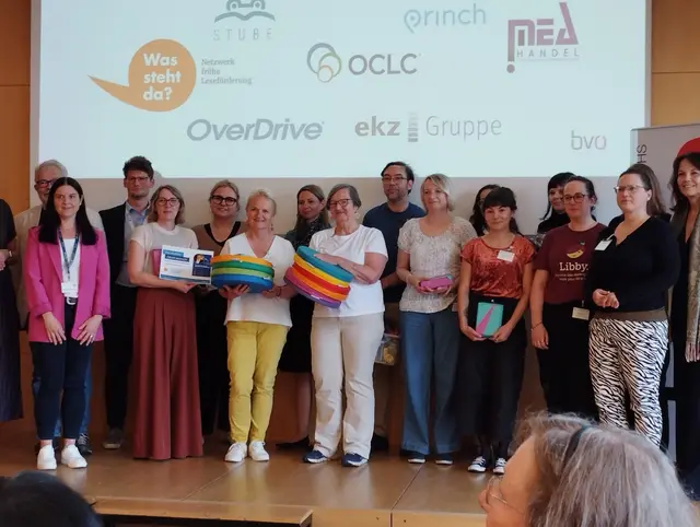 Das Team der öffentlichen Bücherei Birkfeld erzielte den zweiten Platz mit ihrem „Frauen in Berufe" Speeddating-Projekt.  | Foto: Öffentliche Bibliothek Birkfeld
