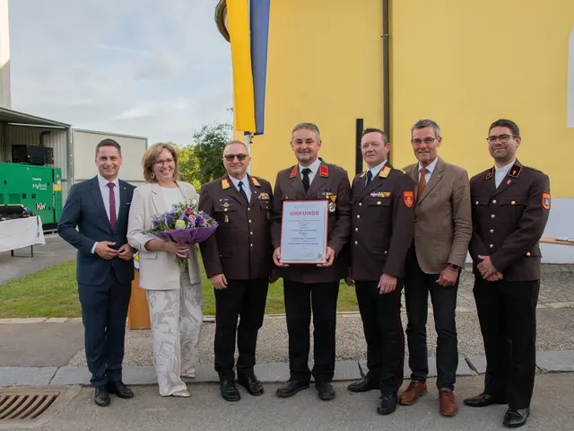 Zahlreiche Ehrengäste feirten das 125-jährige Bestehen der Freiwilligen Feuerwehr Poigen. | Foto: Bernhard Palt