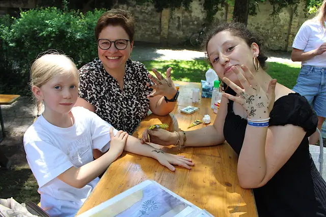 Miriam, Novais und Jana