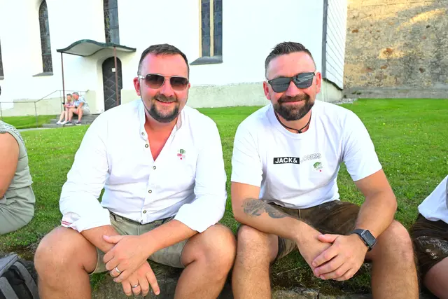 Thomas und Thomas sind Freunde