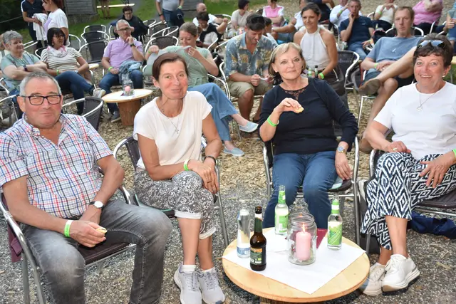  Kultur im Woid wurde mit Christoph &amp; Lollo in den Pabneukirchner Holzwelten eröffnet.  | Foto: Zinterhof
