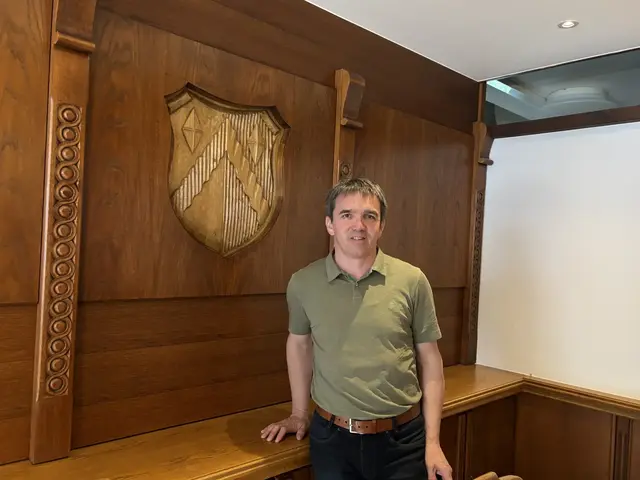 Franz Fritzenwallner, der Bürgermeister von Eben im Pongau, sprach über aktuelle Projekte. | Foto: Emanuel Hasenauer