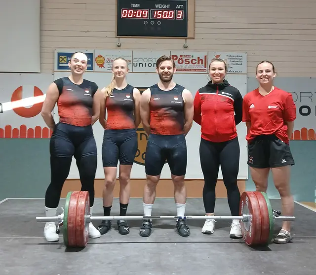 Das Siegerteam der Union Lochen gegen den KSC Bad Häring. v.L.: Jessica Stauceanu, Doris Schober, Jakob Weberm Lena Raidel und Dr. Paula Zikowsky. | Foto: Florian Maderegger