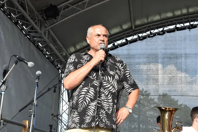 Musikschulleiter Karl Bergauer begrüßte die Gäste