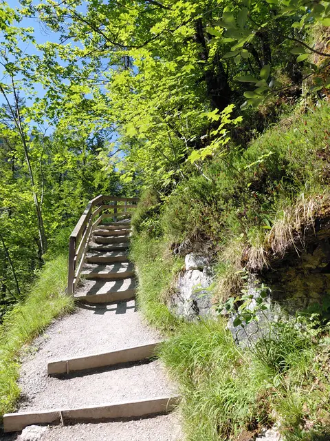 Aufstieg in steilen Serpentinen  | Foto: H.Bachinger