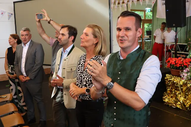 Applaus zum Geburtstag von Tobias | Foto: Gerhard Langmann