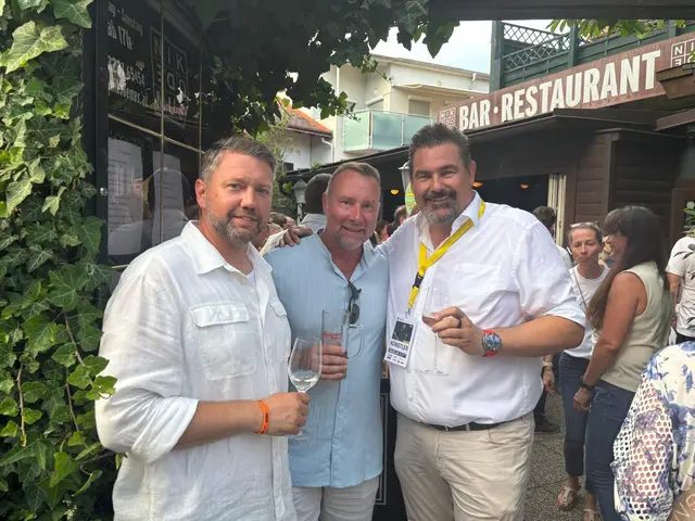 Stefan-Paul Porteder, Josef Rothensteiner und Stefan Steinbichler. Das Bürgermeistertrio aus Tullnerbach , Pressbaum und Purkersdorf. | Foto: Bernd Dorner