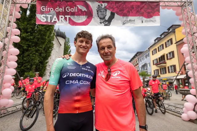Felix Gall mit TVB-Obmann und Veranstalter Franz Theurl
 | Foto: Expa Pictures