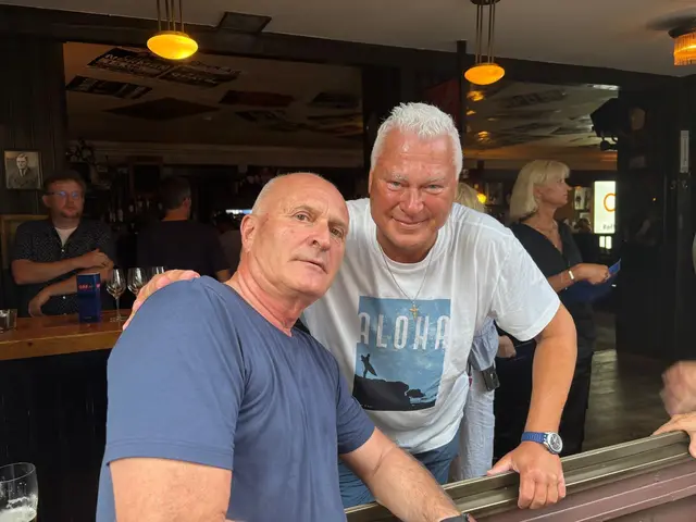 Die Fußballlegenden Kurt Garger von Rapid und Anton "Toni" Polster von der Austria. | Foto: Bernd Dorner