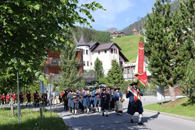 Der feierliche Einzug.  | Foto: Elisabeth Zangerl