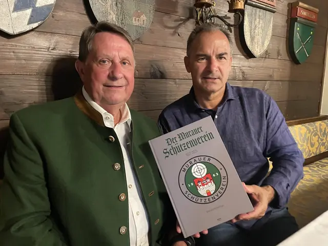 Mein erstandenes Exemplar mit Widmung - Herzlichen Dank Dir Richard und Deiner Gattin Maria für Eure Idee und die vielen, vielen Stunden die in ein solch gelungenes Projekt fließen.