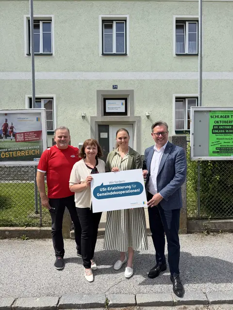 Bezirksparteiobmann Eduard Köck, Bezirksgeschäftsführerin Anette Töpfl, Bundesrätin Viktoria Hutter und VP-Landesgeschäftsführer Matthias Zauner (v.l.) | Foto: VPNÖ