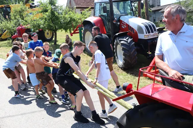 Die Kinder schafften es - mit Hilfe der Eltern - spielend nach oben | Foto: Gerhard Langmann