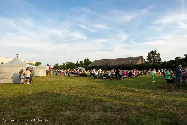 Große Festwiese gegen 19:00 Uhr. | Foto: cine-motion.at / R. Ivanek