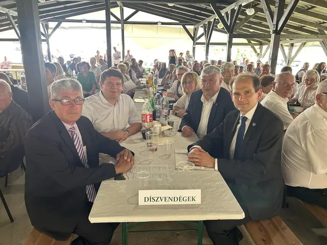Bgm. Emmerich Zax (2.v.l.) war in Pernau zu Gast | Foto: Kulturverein Grenzgänger (KVGG)