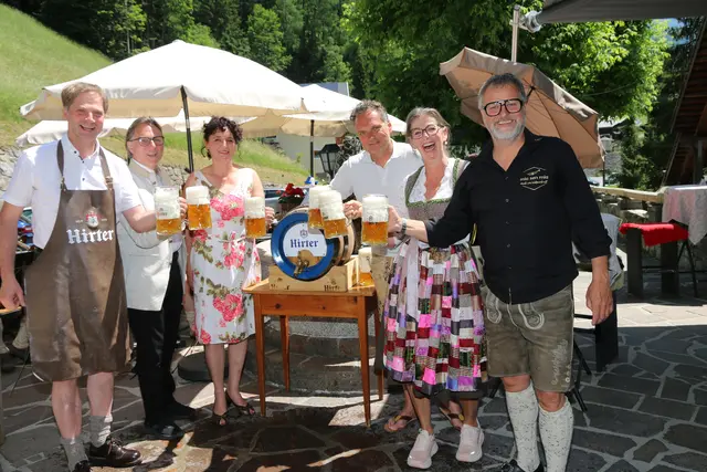 Bgm. Martin Lackner, Erhard Trojer, Judith Lackner, Hirter Brauerei, Barbara Schader, Pichler Hannes