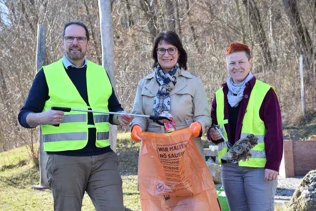 Vizebürgermeister Markus Brandstetter, Umweltgemeinderätin Michaela Pfaffeneder, Klimaschutzgemeinderätin Birgit Kern | Foto: Stadt Amstetten