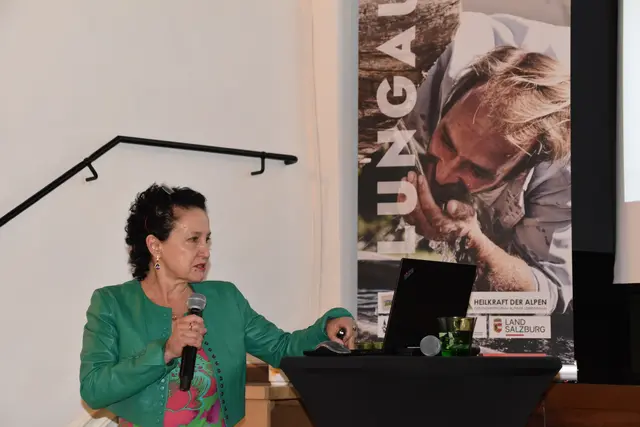 DDr. Petja Piehler als Vortragende beim Kongress