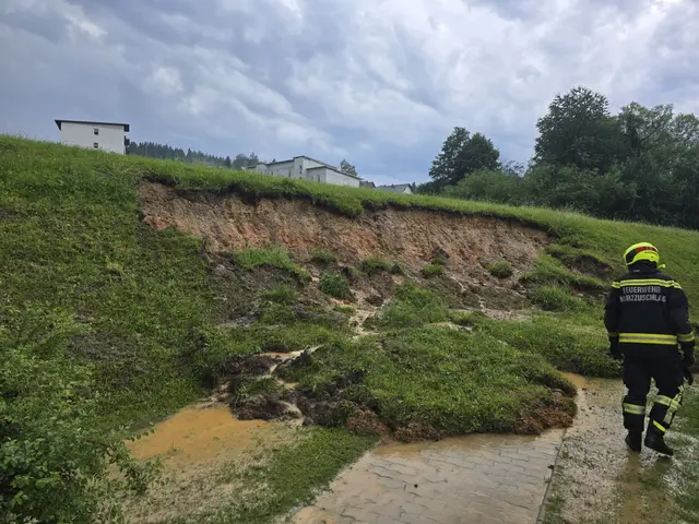 Nach dem kurzen aber heftigen Unwetter waren die Einsatzkräfte der Feuerwehr im Bereich Mürzzuschlag gefordert. | Foto: BFVMZ