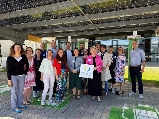 Vertreterinnen und Vertreter zahlreicher Regionalentwicklungsorganisationen des Weinviertels trafen sich in Wolkersdorf zum gemeinsamen Arbeitstreffen. | Foto: Dorn
