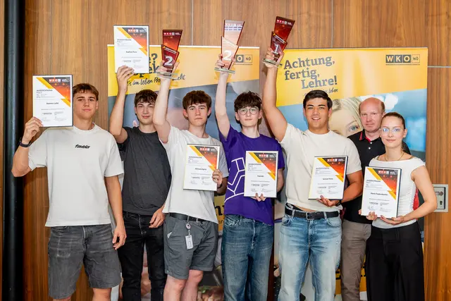 Die Lehrlinge von Welser Profile waren höchst erfolgreich: Hannes Loibl, Raphael Punz, Manuel Aigner, Paul Abl, Samuel Rana, Lehrlingsausbilder Stefan Buxhofer und Marie Teubenbacher. | Foto: David Schreiber