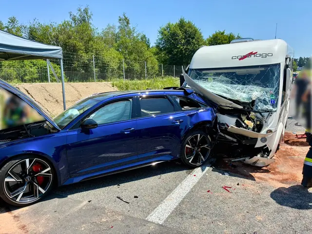 Unfall auf A2. | Foto: HBI Christian Lauer, ÖA-Team BFKdo Klagenfurt-Land
