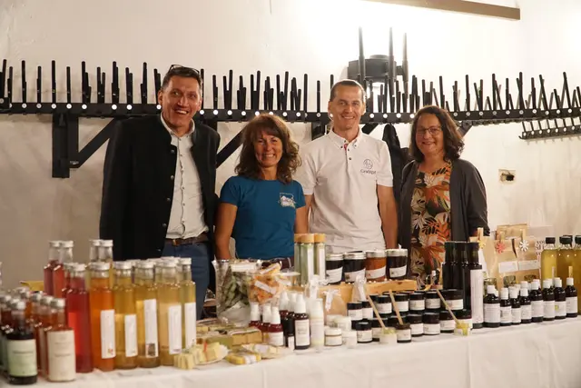 regionale Produzenten*innen beim Marktplatz